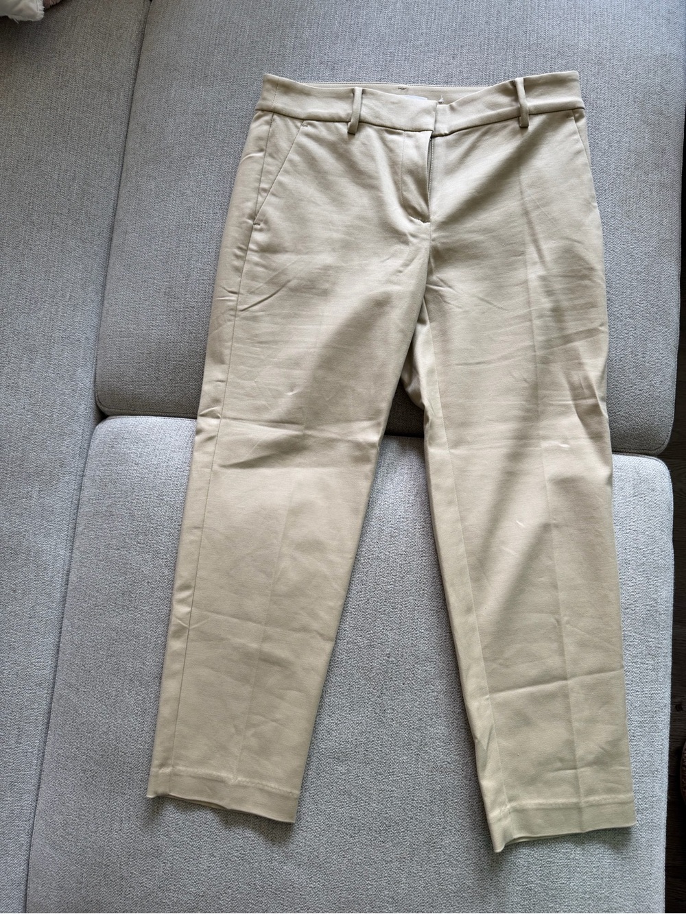 Women’s cropped khakis